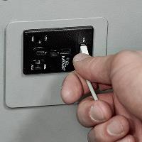 EmPower-flight-deck-outlet